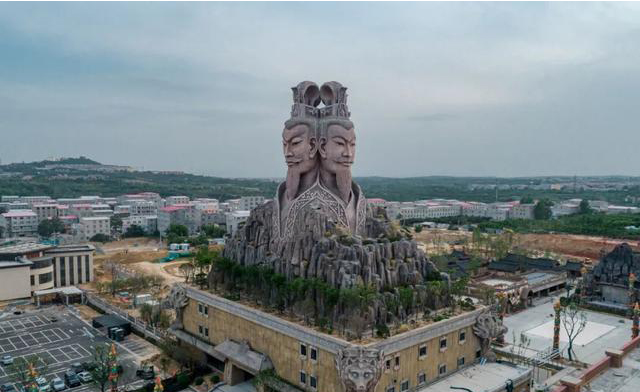 �γǡ��Ƶ�ǧ���龰��һ�ڹ��̿�������